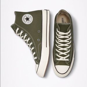 Womens green platform converse never worn.